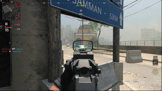 MW3 review: a gunfight in a dusty street.