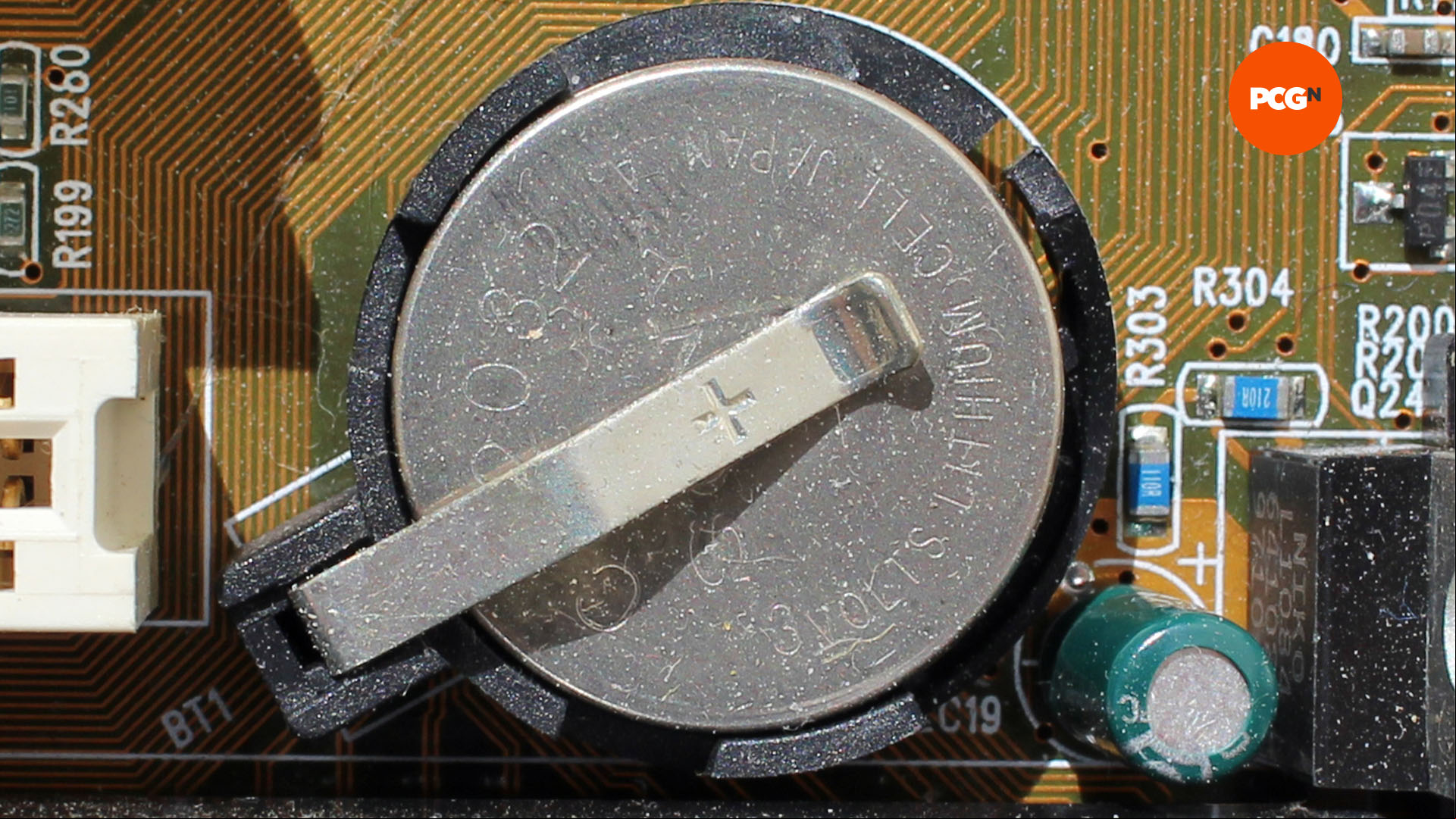 How to build a retro gaming PC: Replaceable CMOS battery