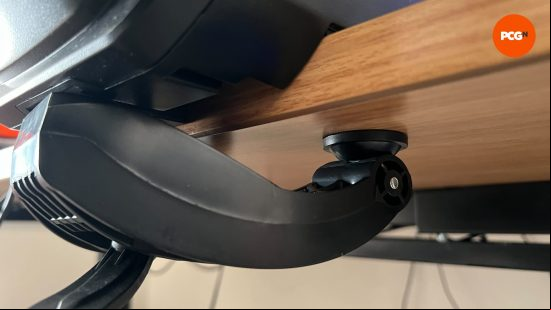 Thrustmaster T128 desk grip 