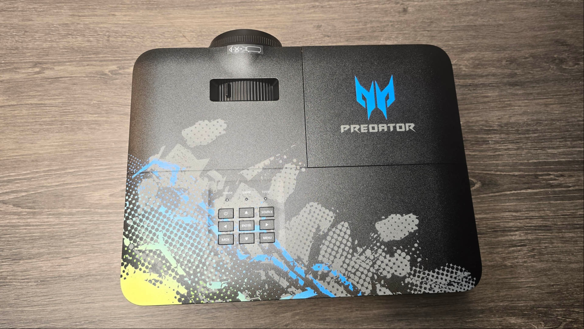 Acer Predator GM712 review image showing the projector from above.