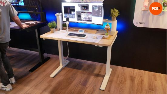 corsair platform 4 gaming desk 05