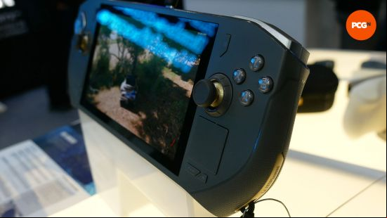 zotac zone hands on 04
