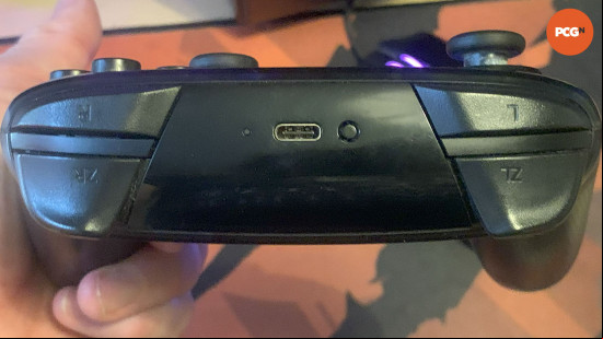 Nintendo Switch Pro controller review: front USB-C port